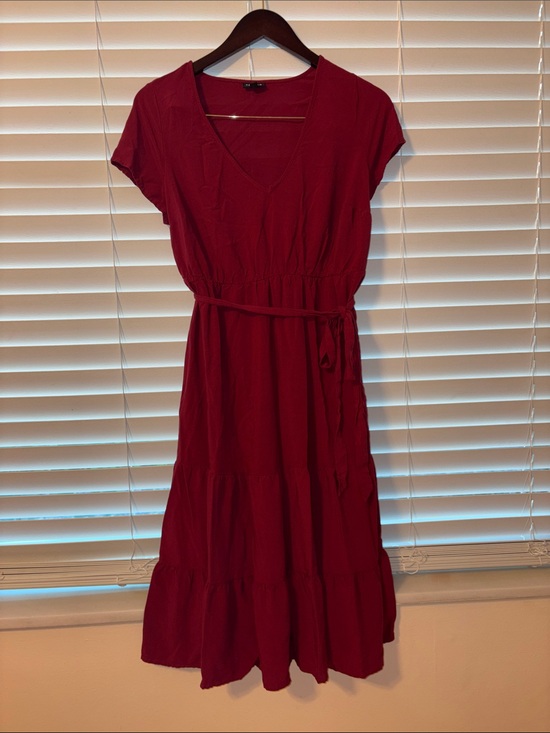 torrid Dresses & Skirts - Red/Plum V-Neck Short Sleeve Midi Dress with Waist Tie